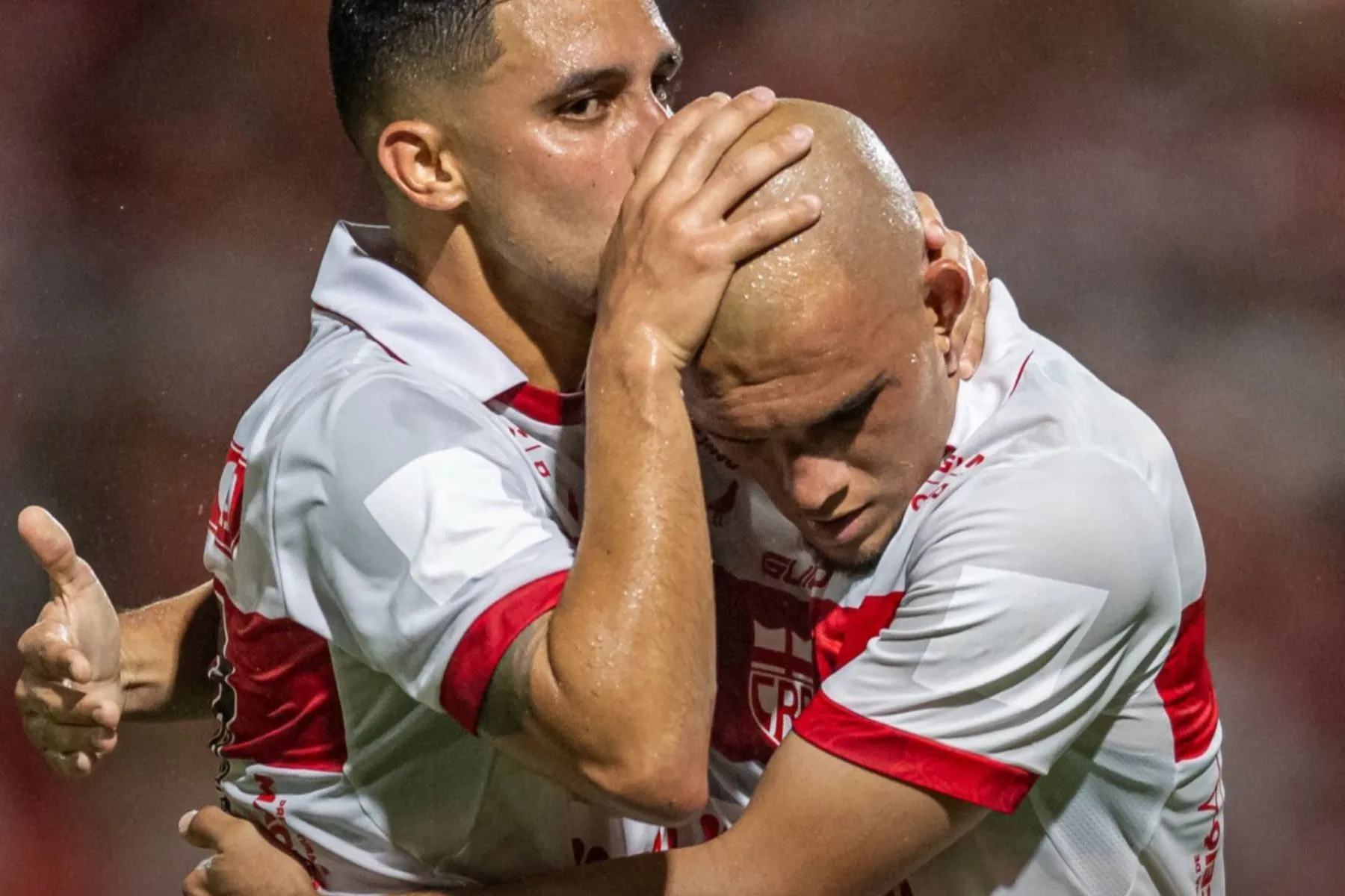 CRB vence o Londrina por 2 a 1, volta ao G-6 e rebaixa o adversário para a Série C