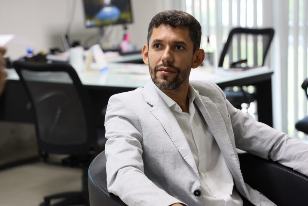 Depois de perder no governo, prefeito de Olivença pode perder a Câmara nesta sexta