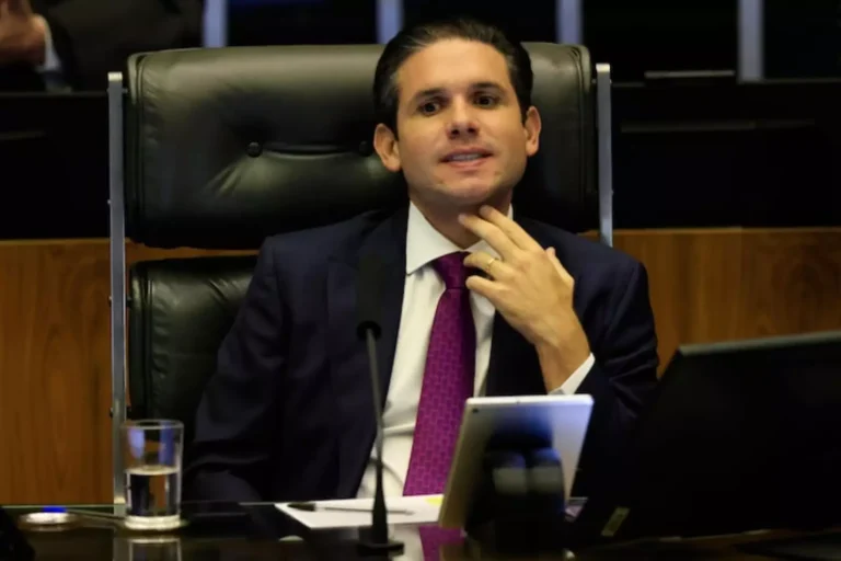 Motta libera cotão para deputados eleitos pagarem viagem e hotel antes da posse