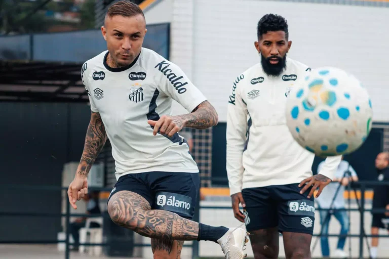 Santos recebe o Palmeiras na Vila Belmiro, às 19h30, pela 33ª rodada do Brasileirão