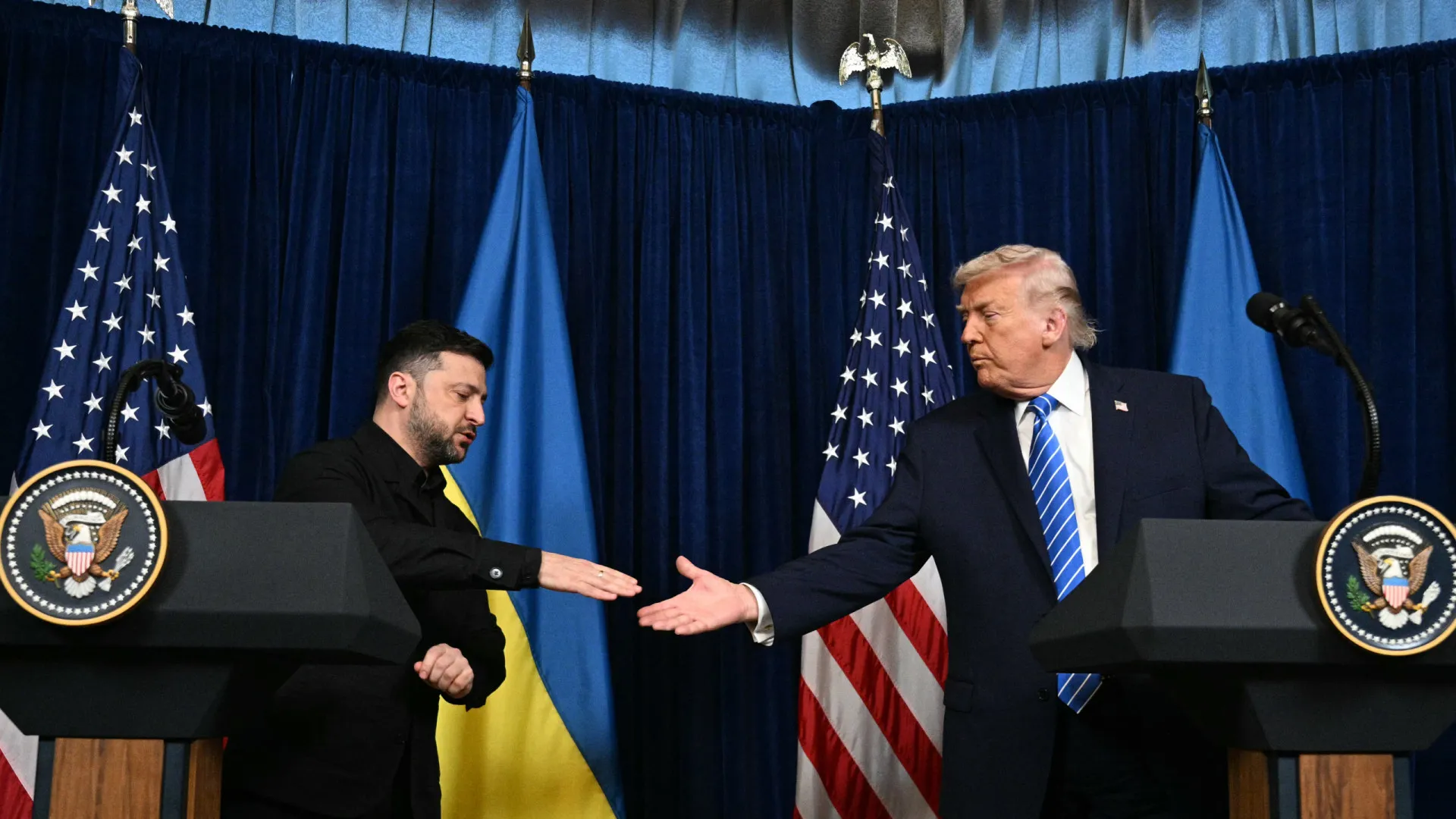 Trump diz que Zelensky não quer acabar com a guerra e mantém pausa em sanções à Rússia