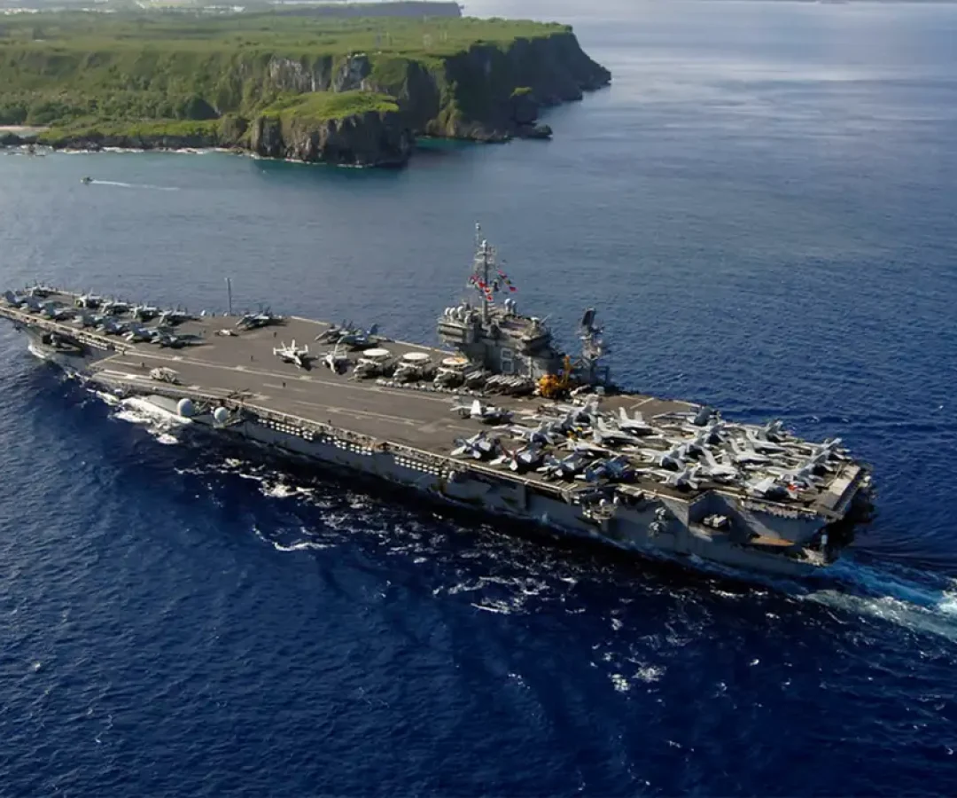 Porta-aviões Americano