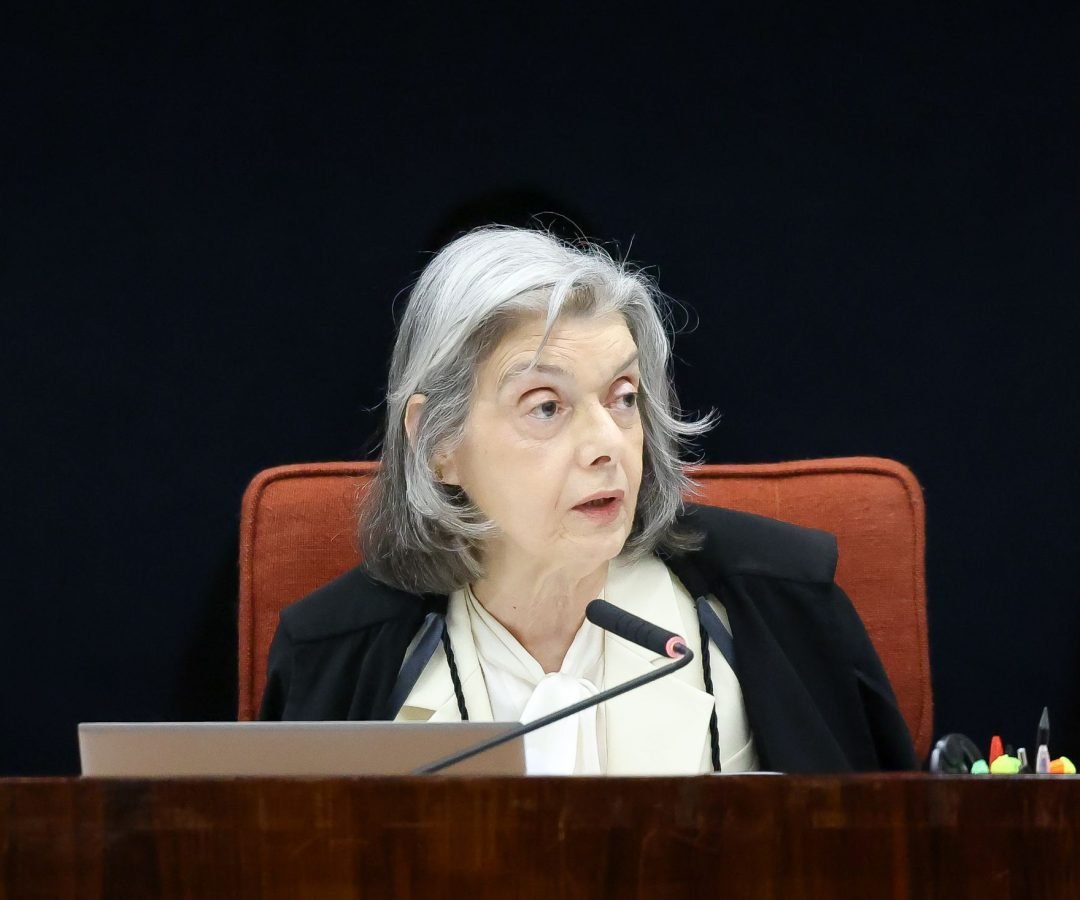 Cármen Lúcia nega pedido do PT por transporte interestadual gratuito no 2º turno