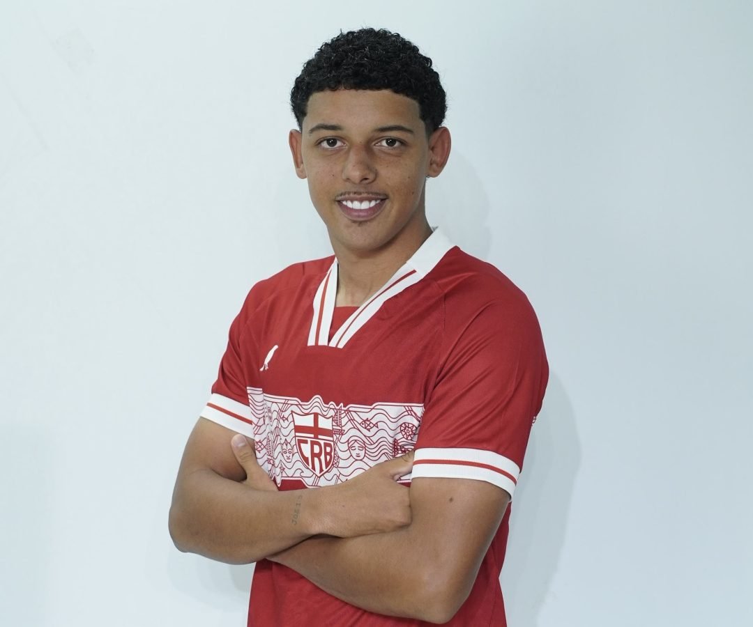 CRB negocia o volante Cauã Carvalho, cria da base, com o Corinthians