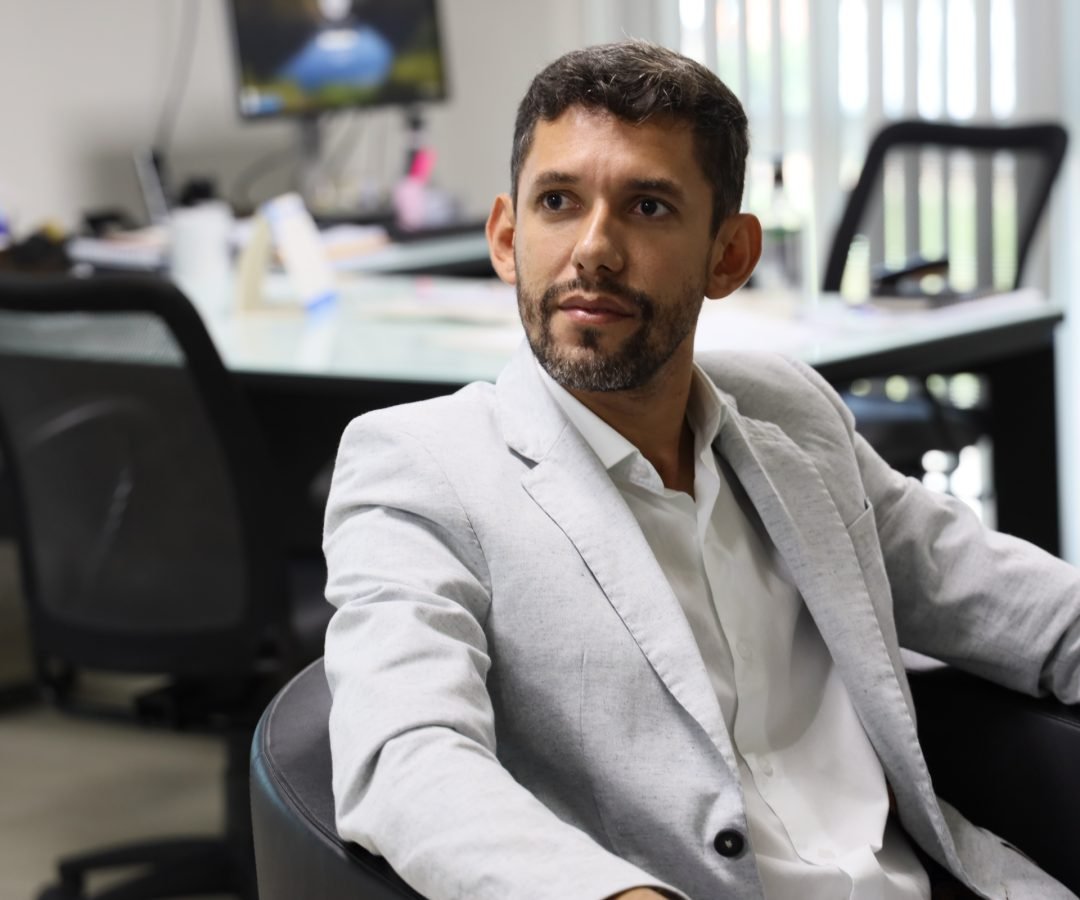 Depois de perder no governo, prefeito de Olivença pode perder a Câmara nesta sexta