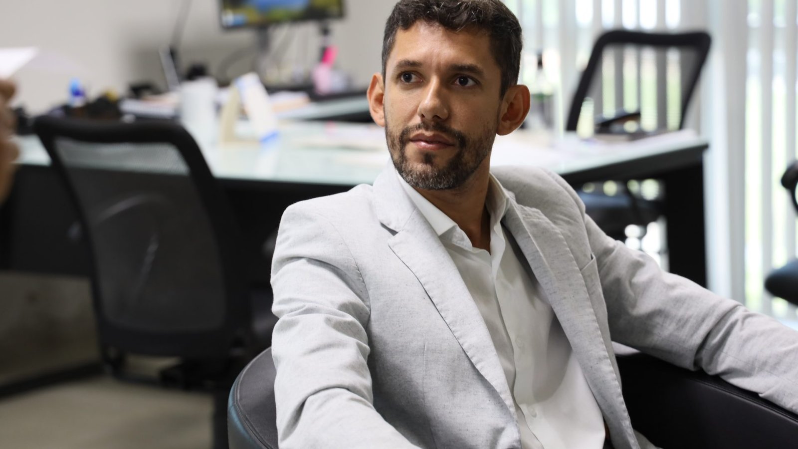 Depois de perder no governo, prefeito de Olivença pode perder a Câmara nesta sexta