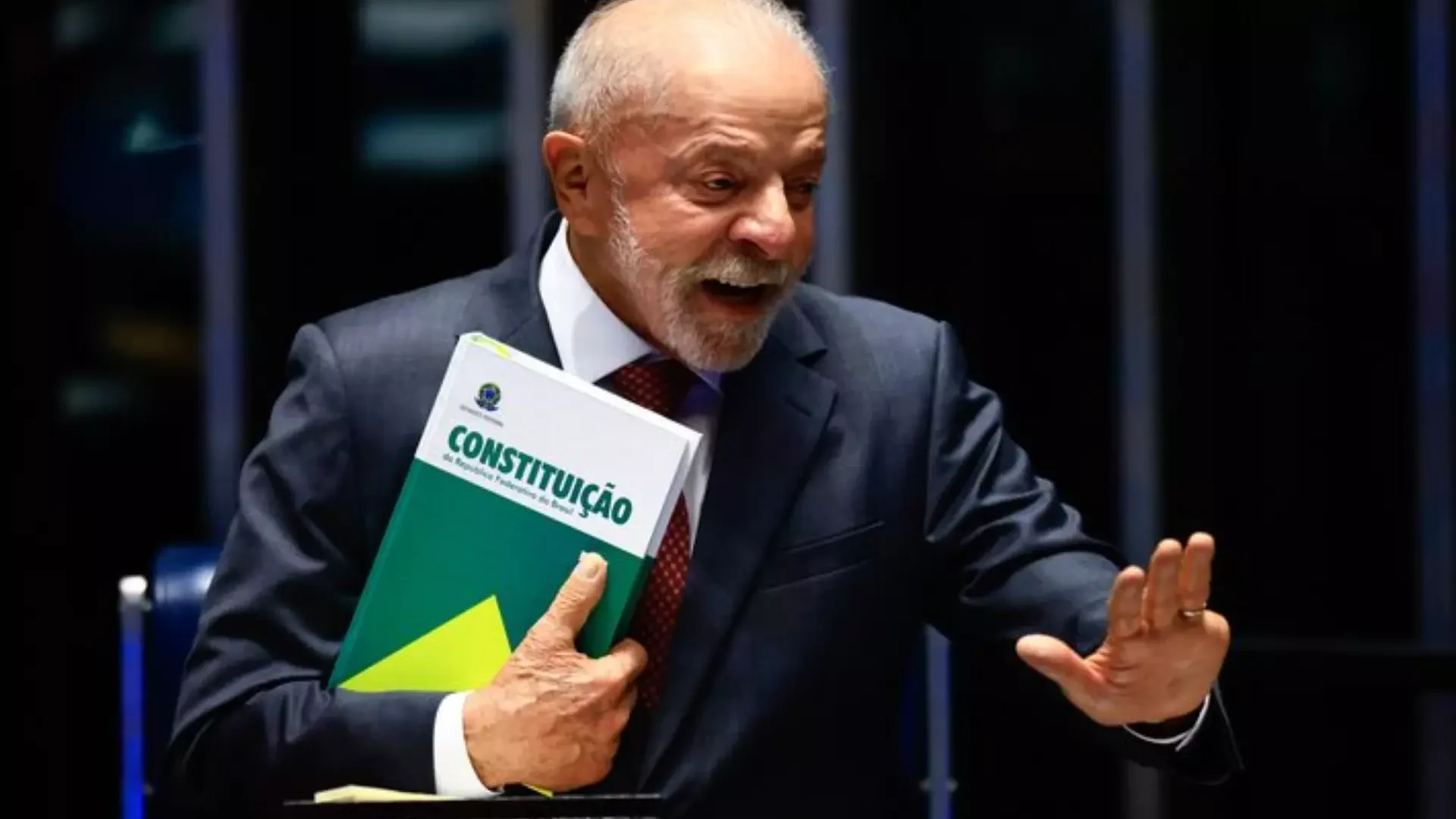 Governo Lula admite falta de dinheiro para manter políticas atuais a partir de 2028